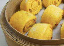 Load image into Gallery viewer, 冷凍葡萄干南瓜饅頭 x9 Frozen raisin Pumpkin Buns x9
