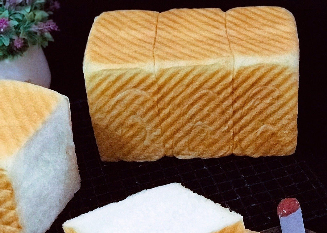 日式生吐司 Japanese Raw Toast (1000g/one Loaf)